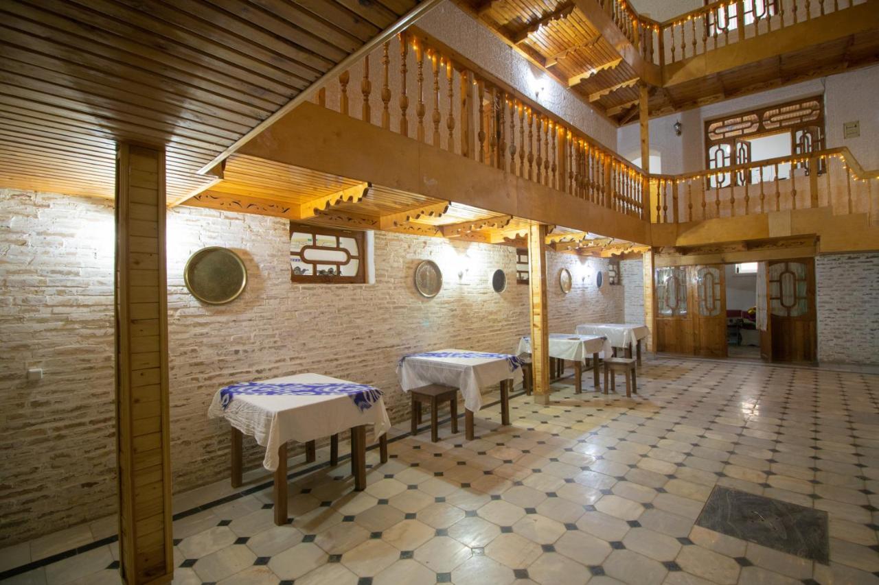 Bukhara Zaringiz Hotel ภายนอก รูปภาพ