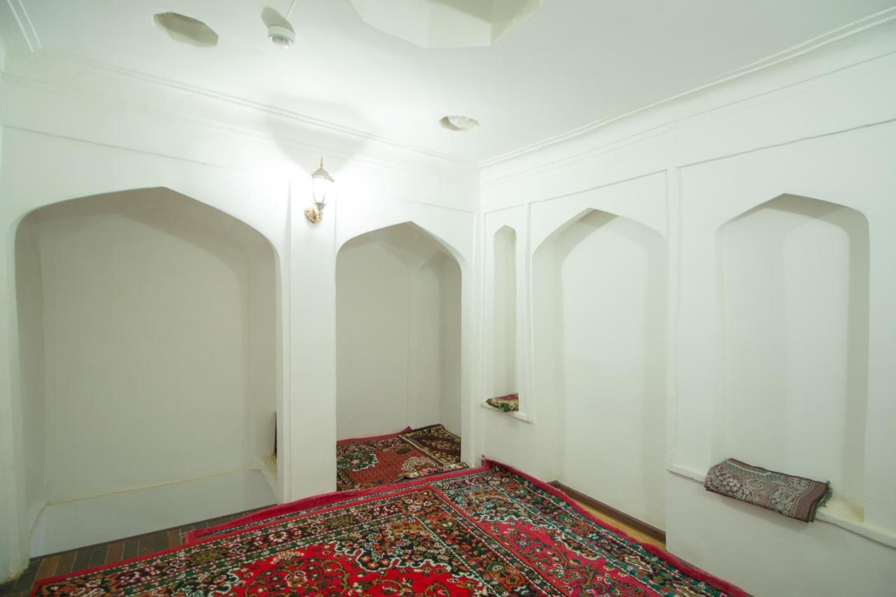 Bukhara Zaringiz Hotel ภายนอก รูปภาพ