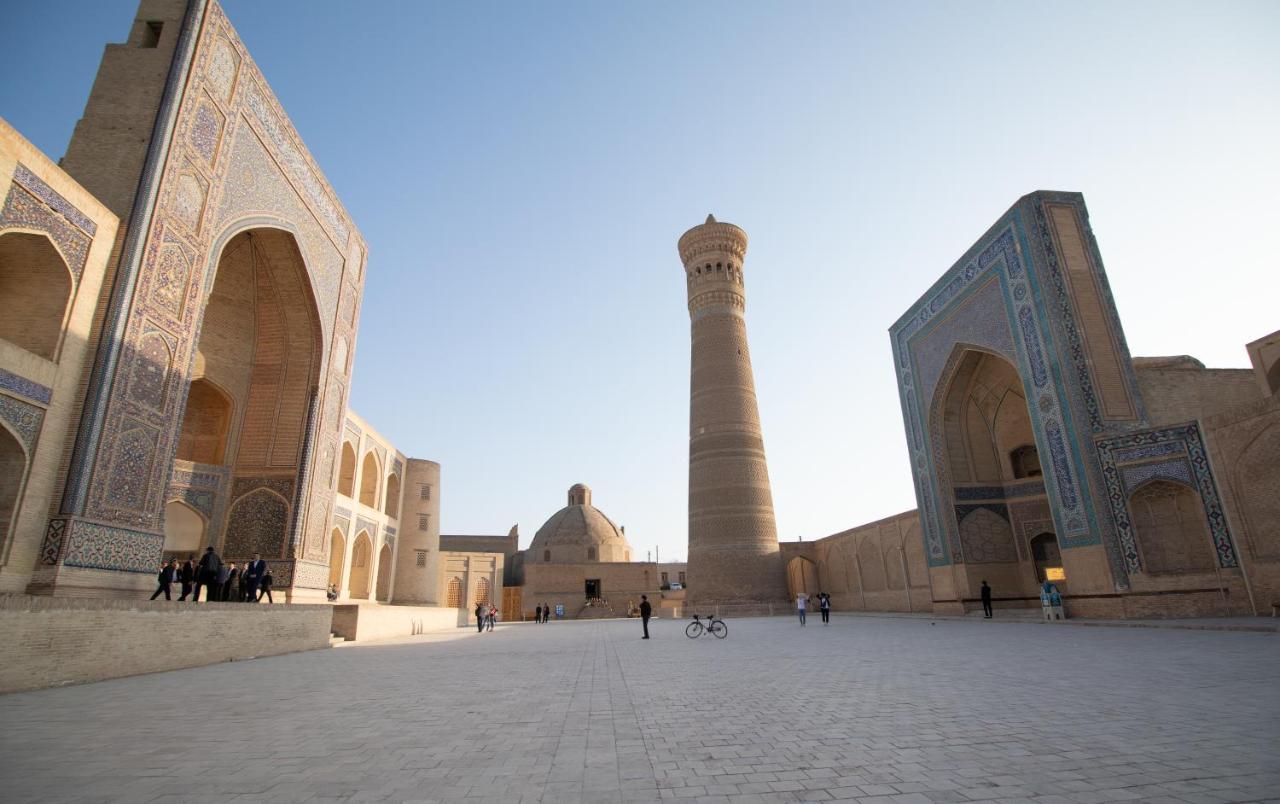 Bukhara Zaringiz Hotel ภายนอก รูปภาพ