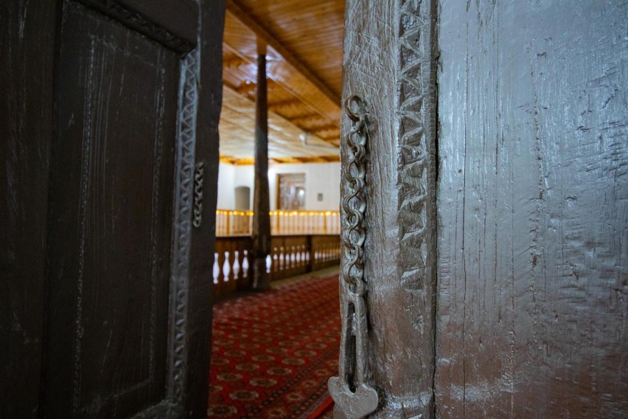 Bukhara Zaringiz Hotel ภายนอก รูปภาพ