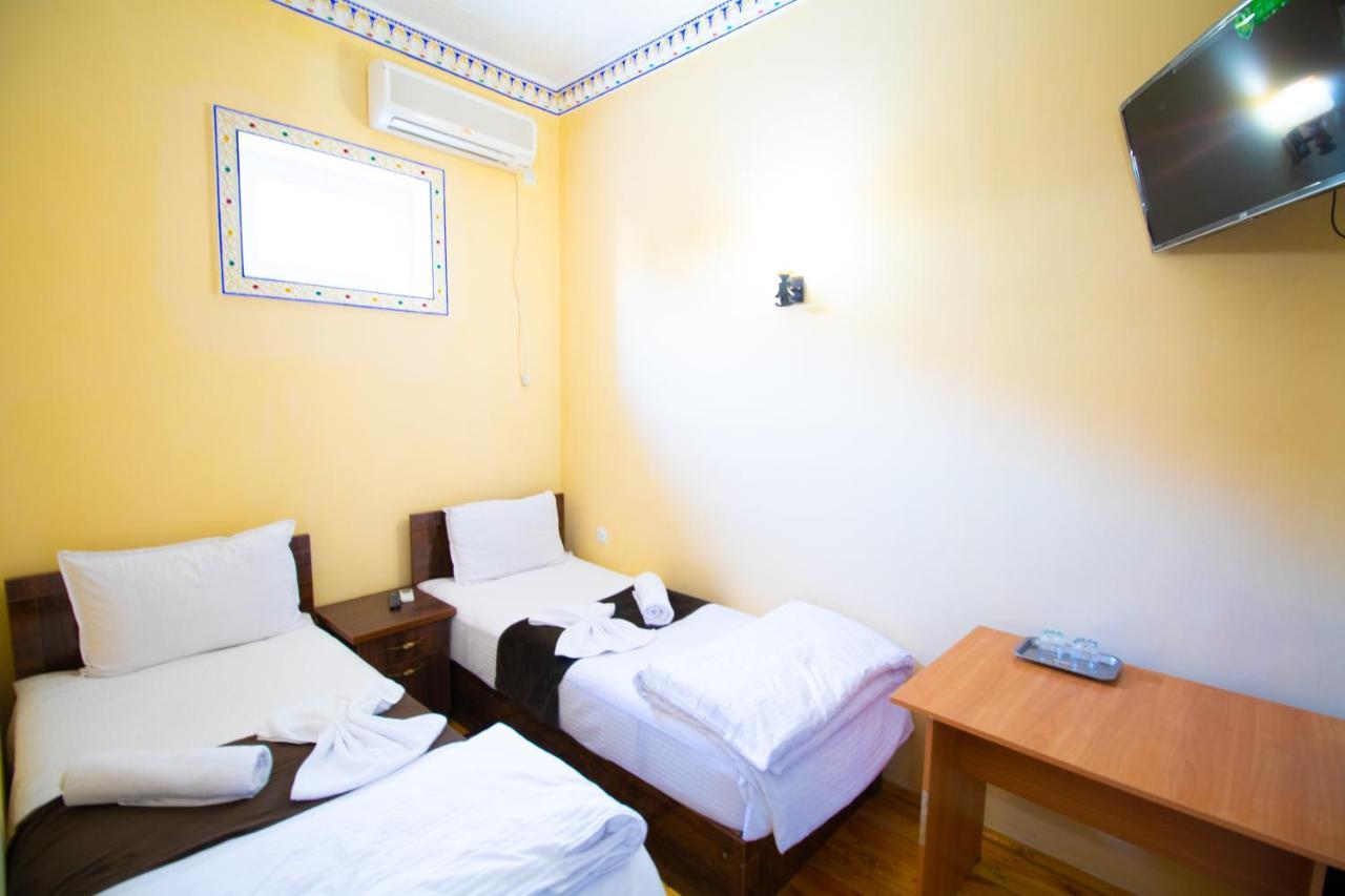 Bukhara Zaringiz Hotel ภายนอก รูปภาพ