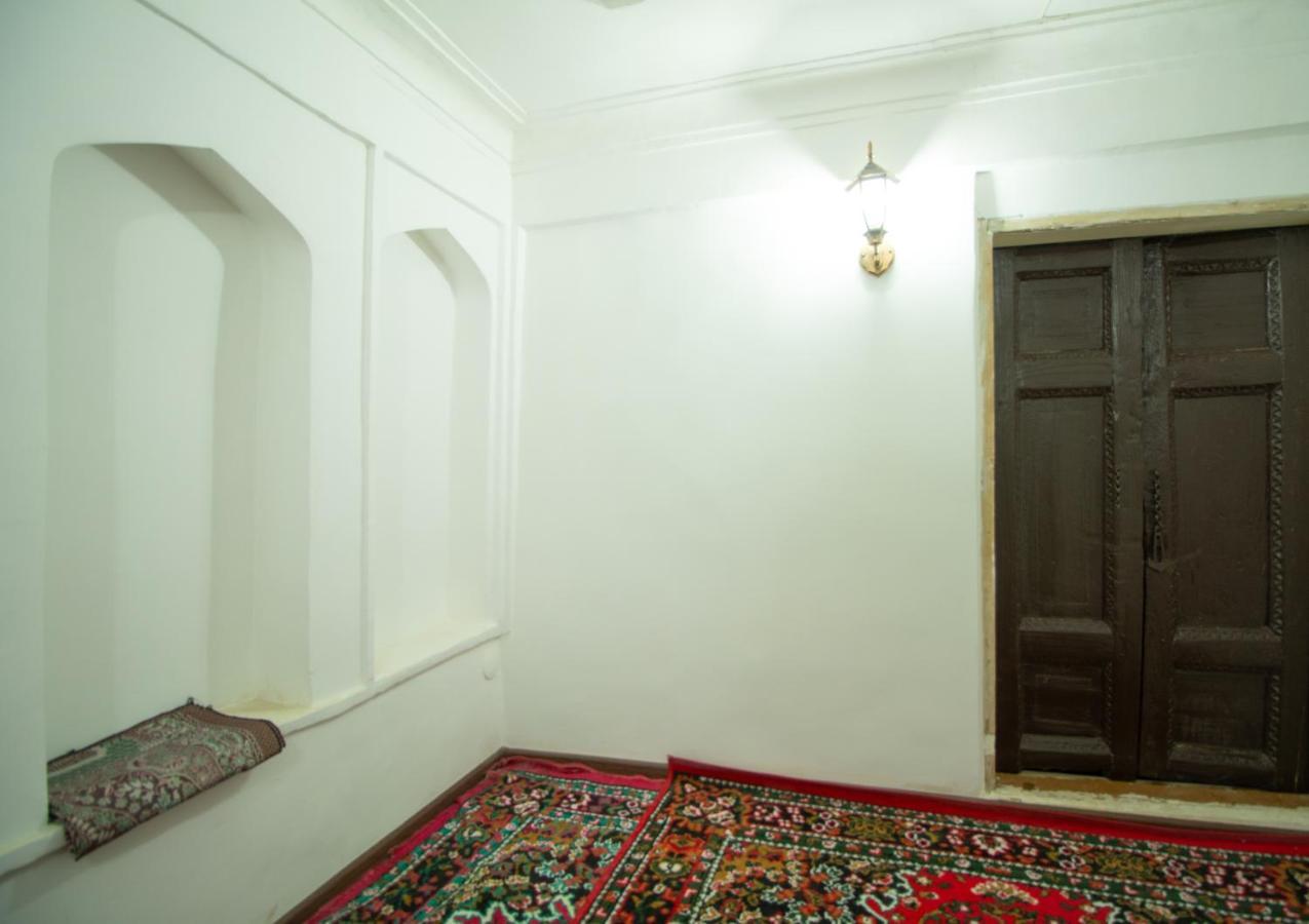 Bukhara Zaringiz Hotel ภายนอก รูปภาพ